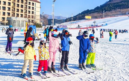 Alpensia度假村滑雪场双板滑雪一日游（从首尔出发）