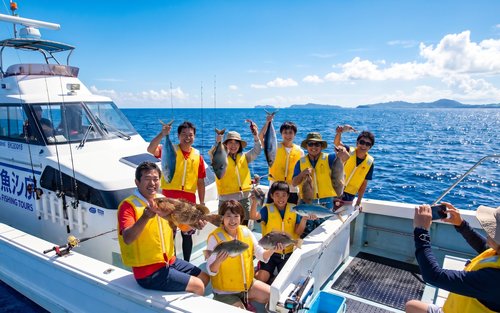 （8-14人） 冲绳海钓拼/包船 半日・一日游 那霸市区免费接送 含钓具新手友好