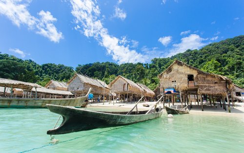 ทัวร์ดำน้ำเต็มวันอุทยานแห่งชาติหมู่เกาะสุรินทร์จากภูเก็ต พร้อมเยี่ยมชมหมู่บ้านท้องถิ่น