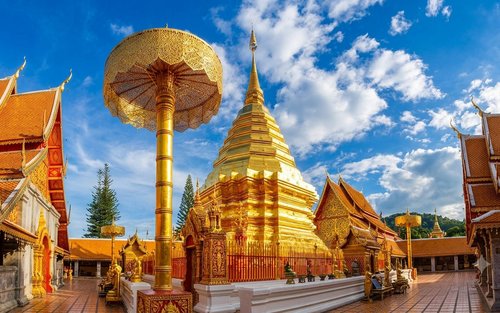 Wat Phra That Doi Suthep 3-Hour Small Group Experience with Local Car