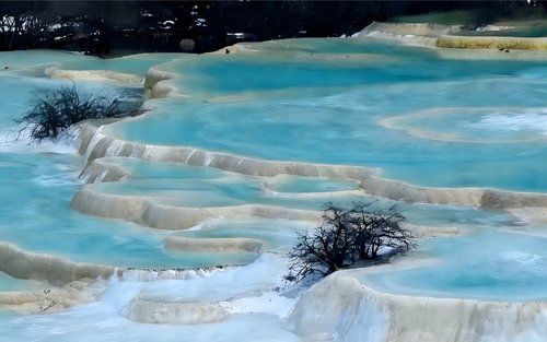 Sichuan Jiuzhaigou Huanglong High-Speed Rail Boutique 2-Day Tour (Multiple Group Types Available)