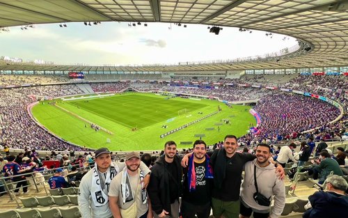 Tokió: Foci/futballmérkőzés egy helyi szurkolóval (jeggyel)
