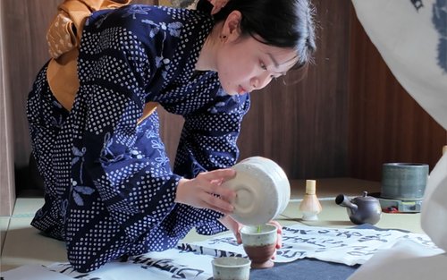 Quioto: Cerimônia Privada do Chá, Caligrafia e Experiência com Kimono
