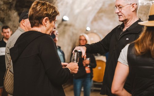 Queenstown Wine Tasting Tour – 4 Wineries, 18 Tastings