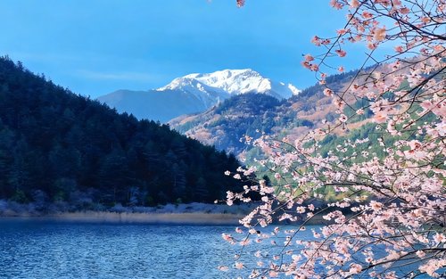 3-Day Tour of Jiuzhaigou and Huanglong in Sichuan by High-Speed Rail