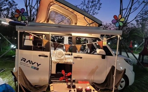 캠핑카 패키지 (NETFLIX TV 및 캠핑 장비 풀세트 포함)