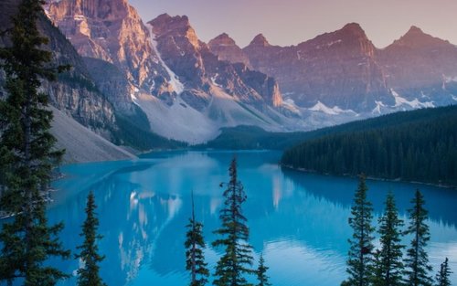 Layanan Shuttle antara Canmore, Banff, Moraine Lake, Lake Louise