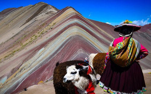 Ganztagestour zum Rainbow Mountain und Red Valley in Cusco