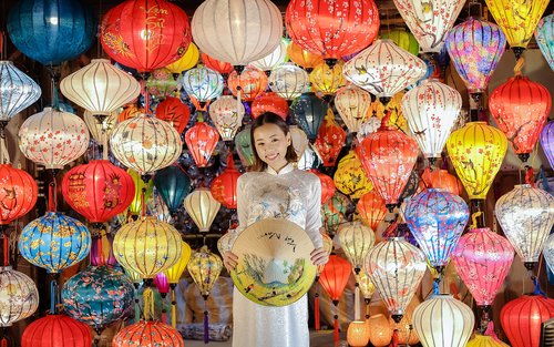 Hoi An: Privates Fotoshooting & Geführter Spaziergang mit Posing