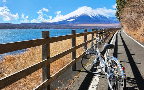 후지산 자전거 2일 투어 | 가와구치 호수 전경 케이블카 & 말차 체험 + 오이시 공원 + 오시노 핫카이 + 히라노하마 + 야마나카 호수 자전거 타기 / 유람선 + 핫플레이스 | 1박 온천 호텔 포함
