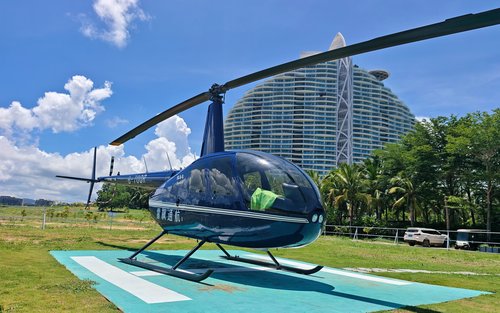 Experiencia de vuelo en helicóptero en los manglares de Sanya