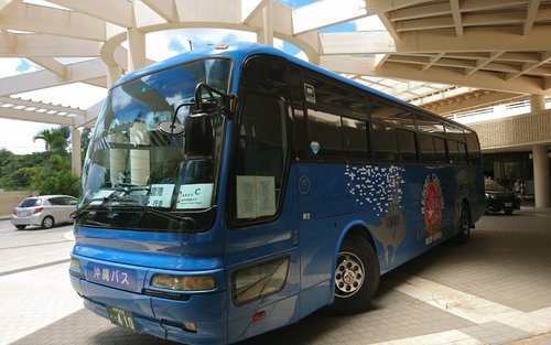 Ônibus Limousine do Aeroporto de Naha (OKA) para a cidade de Okinawa