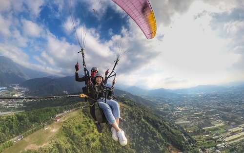Nantou: Puli Flyer Paragliding Experience