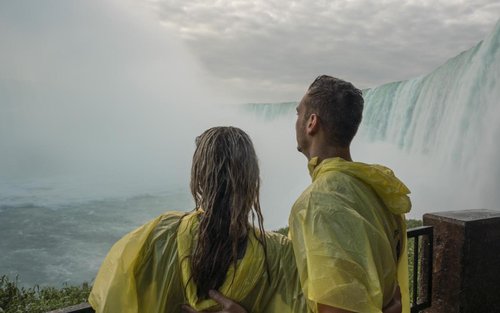Niagara Falls Day Tour, Boat Cruise and Journey Behind the Falls