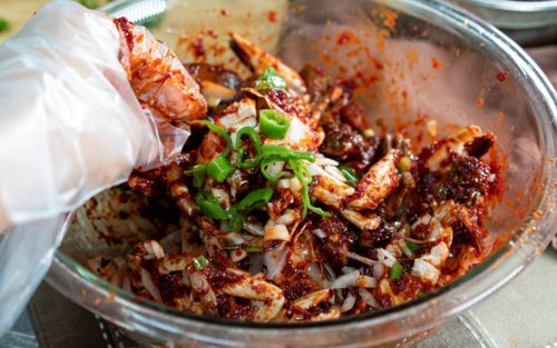 Cooking Class: Marinated crab with soy sauce