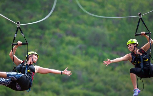 Asiens zweitlängste Zipline-Abenteuer in Kathmandu