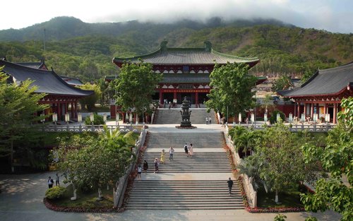 Dagexcursie met privégids naar Sanya Nanshan-tempel, Tianya Haijiao en Da Xiao Dong Tian