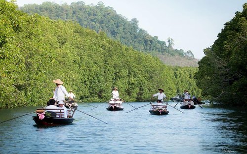 チャーン島でタイのゴンドラクルーズ体験
