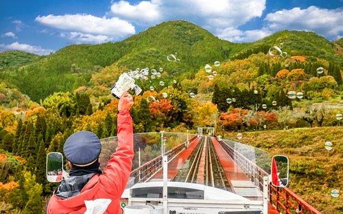 Kyush: Tour di un giorno in treno a Takachiho, Gola di Takachiho e Fiume Tenyasu