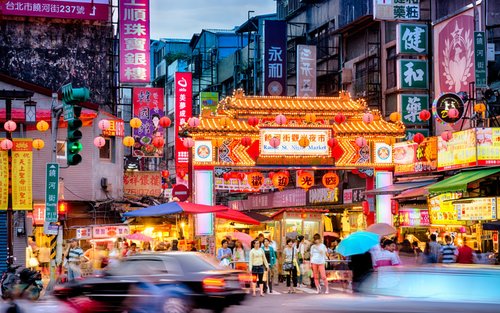台北饒河夜市美食步行導覽之旅