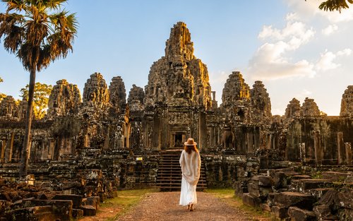 Siem Reap Angkor Wat & Floating Village Private Full-Day Tour