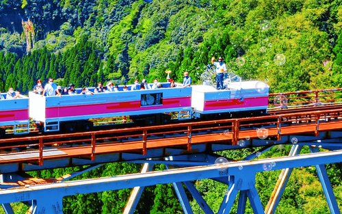 九州高千穂神話の旅：天空のトロッコ列車＆高千穂峡＆阿蘇山（熊本発）