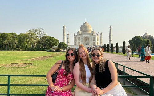Taj Mahal & Agra Day Tour from Delhi with 5* Lunch