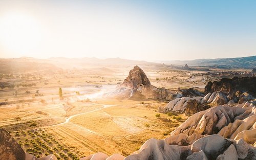 Red and Rose Valley Sunset Hiking Tour in Cappadocia