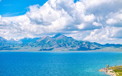 Excursió privada d'un dia al llac Sayram i al pont de Guozigou de Yining