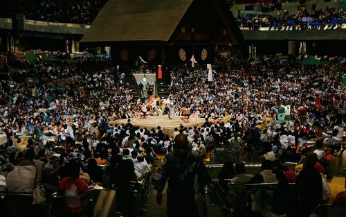 Tokyo Grand Sumo Tournament & Dinner with Local Sumo Expert