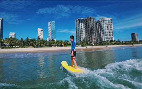 Da Nang Group Surf Lesson (Beginner) by Shaka VN