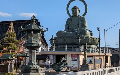 Takaoka & Toyama Bay Tour ab Kanazawa mit Metallbearbeitungserfahrung