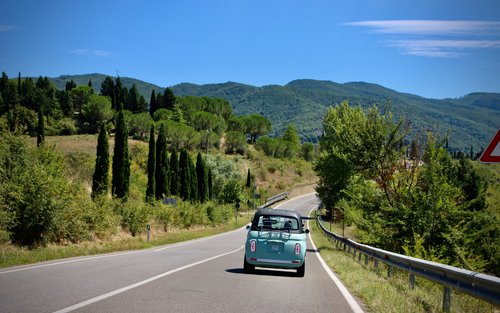 Guided Tuscany Chianti Drive: FIAT E-Car, Alak at Pananghalian sa Tuscany