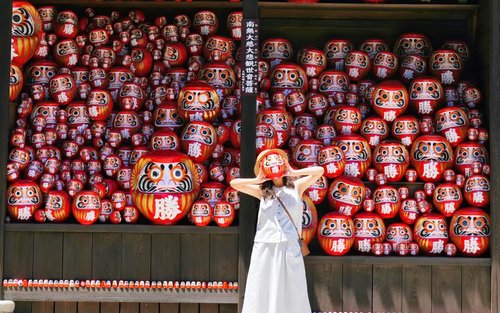 One-day tour of Osaka's Katsuoji Temple, Miyama, and Arashiyama (with tour guide)