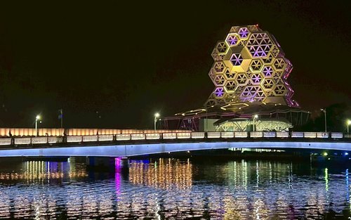 Nocny rejs po rzece Miłości w Kaohsiung i dzienna wycieczka po Stawie Lotosowym