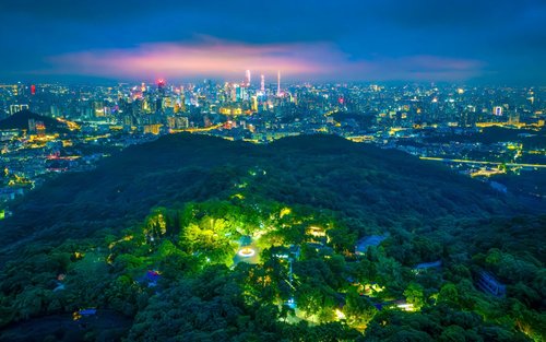 Tur sehari penuh di Guangzhou + pelayaran malam di Sungai Pearl (Gunung Baiyun + Akademi Militer Huangpu)