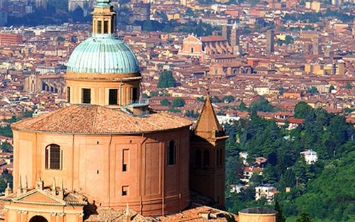 Bologna Clock Tower and Municipal Art Collections tour with tasting