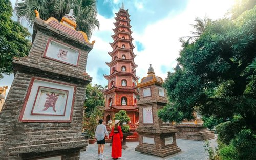 Custom Private Tour: Ha Noi Full-Day Tour with Vietnamese/English Speaking Driver