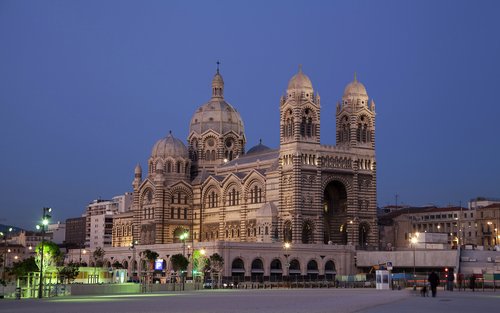 Marseille Highlights & Night Lights Private Tour: City & Harbor View
