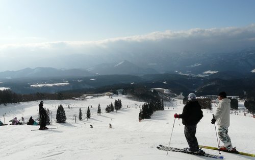 Washigatake Ski Area Full-Day Ski & Snowboard Tour