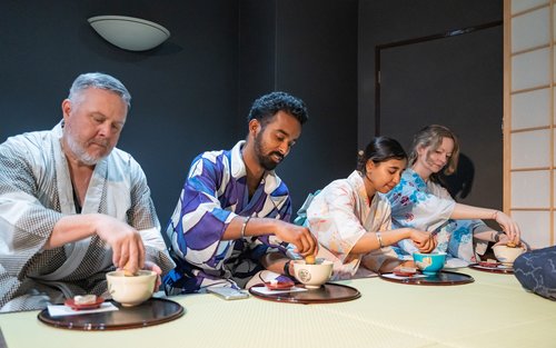 Kyoto: Traditional Tea Ceremony with Matcha and Sweets in Gion