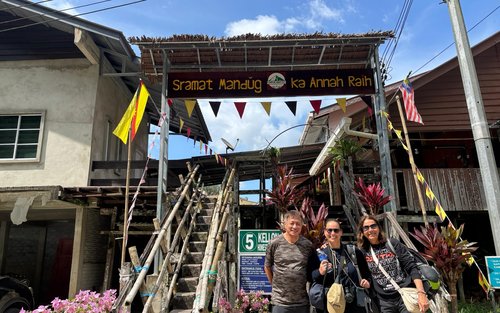 Kuching Orangutan & Longhouse Full-Day Tour with Local Cuisine