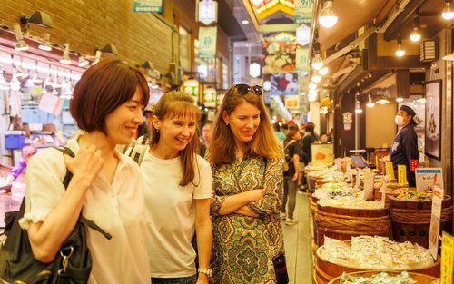 Tur Kuliner Grup Kecil Setengah Hari di Nishiki Market, Kyoto