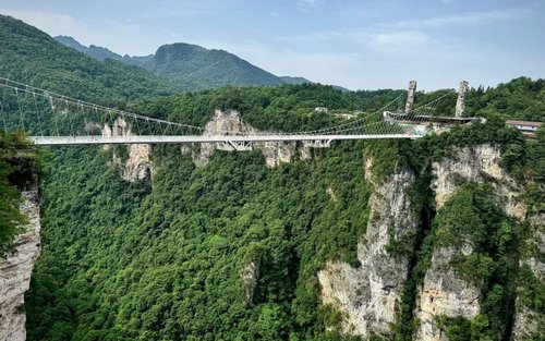 【Zhangjiajie Glass Bridge Grand Canyon & Baofeng Lake & Huanglong Cave】Lawatan sehari persendirian yang disesuaikan (Kumpulan berbahasa Cina)