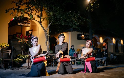 Buffet Dining Experience at Nha Trang Xua Restaurant