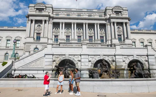 华盛顿特区购物中心和纪念碑电动汽车之旅