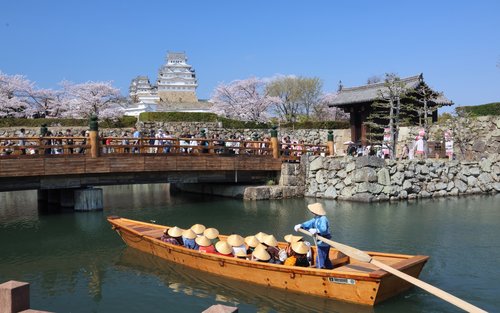 Tour Himeji nửa ngày riêng tư Lâu đài UNESCO & Rượu sake