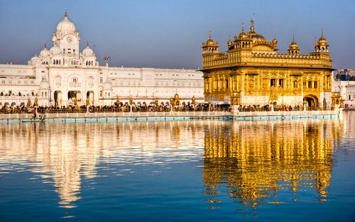 8 Days Golden Triangle Tour with Golden Temple in Amritsar.