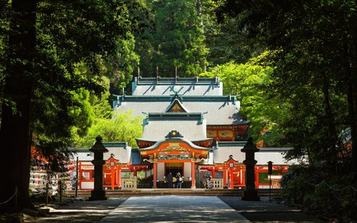 Celodenní výlet do svatyně Kagoshima Kirishima-Jingu s horkým pramenem