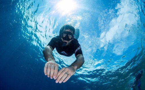 Снорклинг на полдня на Меджангане: райский остров с PADI 5* Center